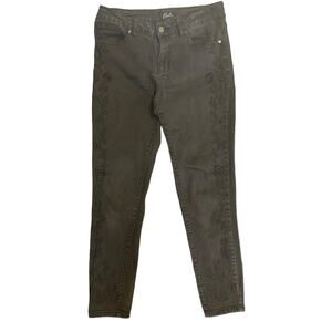 Eral Women's Black Jeans Size 8 | Embroidered Detail | Chic & Stylish